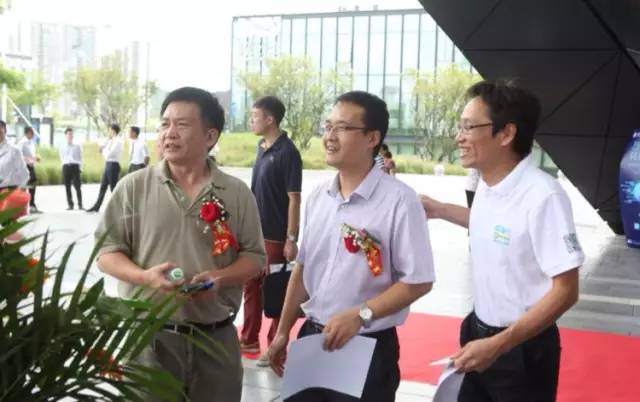 前海蛇口自贸区绿色智慧交通出行2.0版本上线仪式广受媒体关注，10多家媒体现场跟踪报道